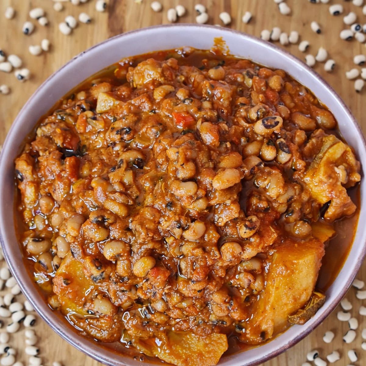 Haricots sautés aux oignons et tomate : recette simple