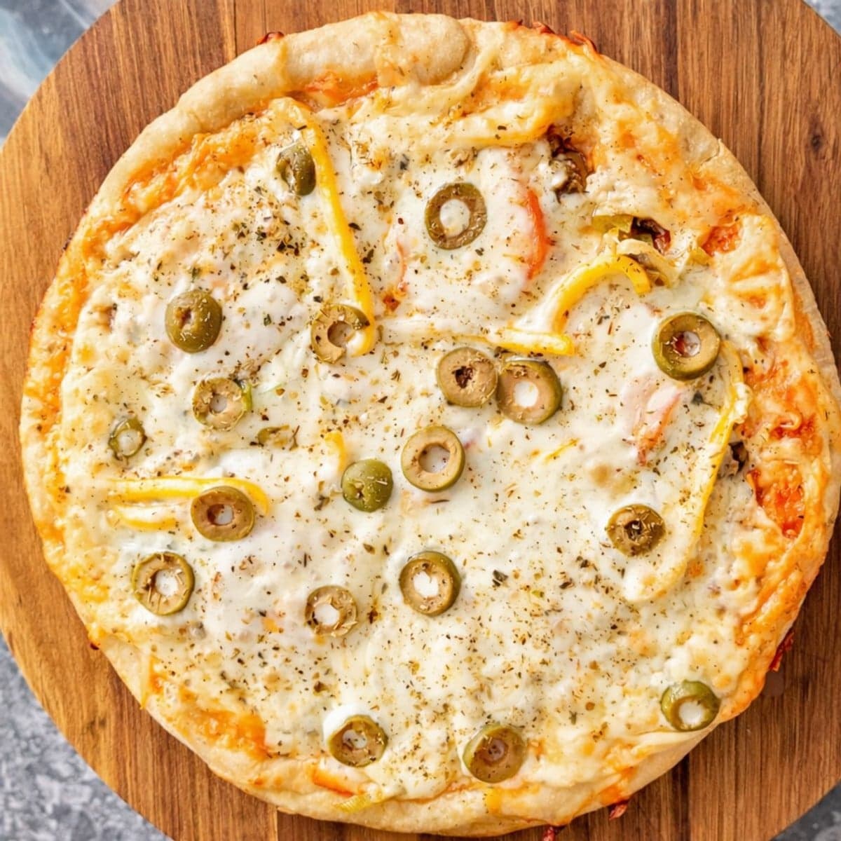 Pizza à la poêle : moelleuse, fondante et ultra gourmande