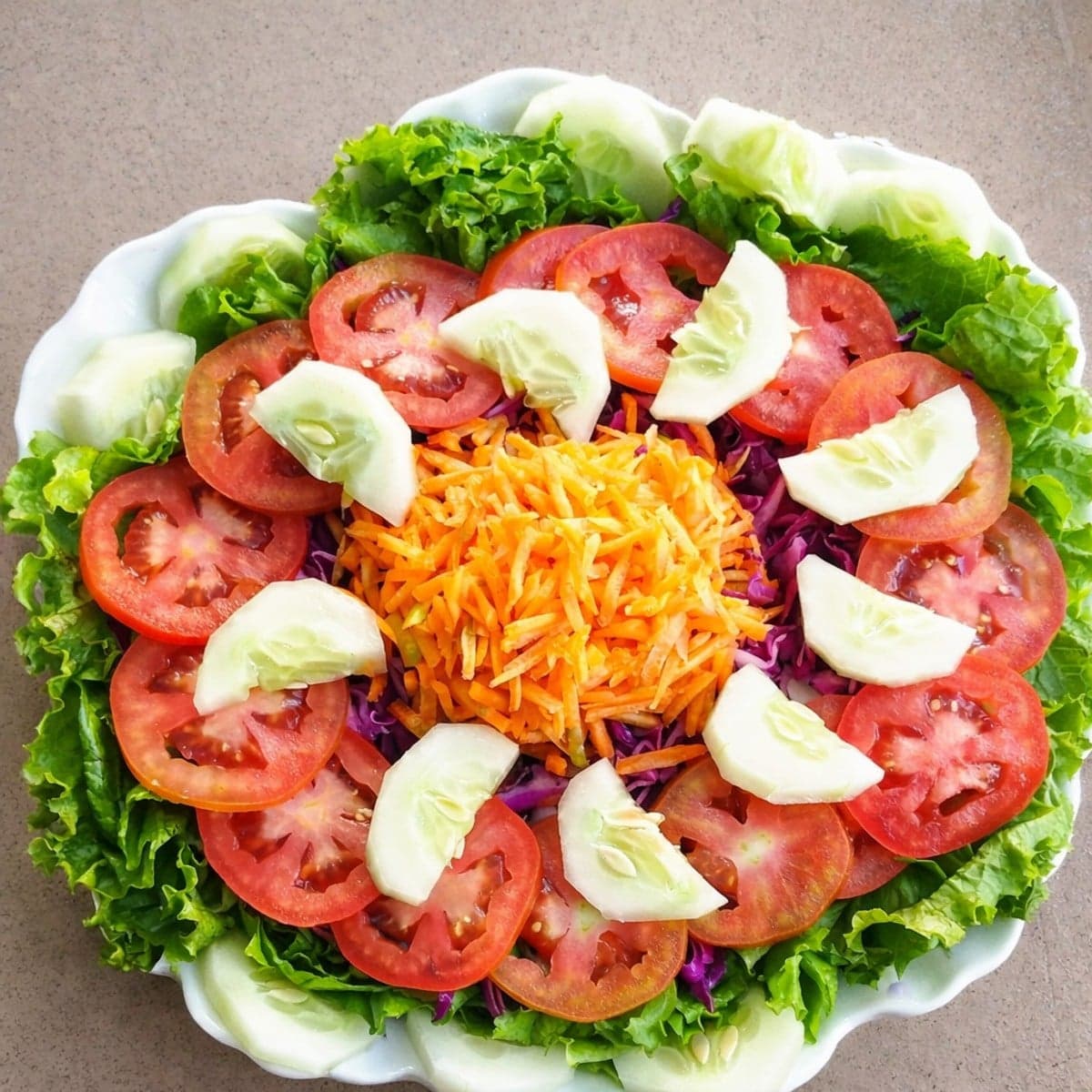 Salade fraîche et colorée : recette légère