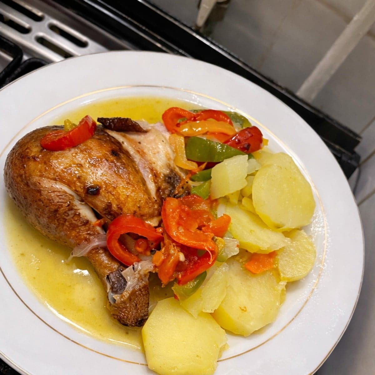 Pommes de terre au poulet fumé : recette facile