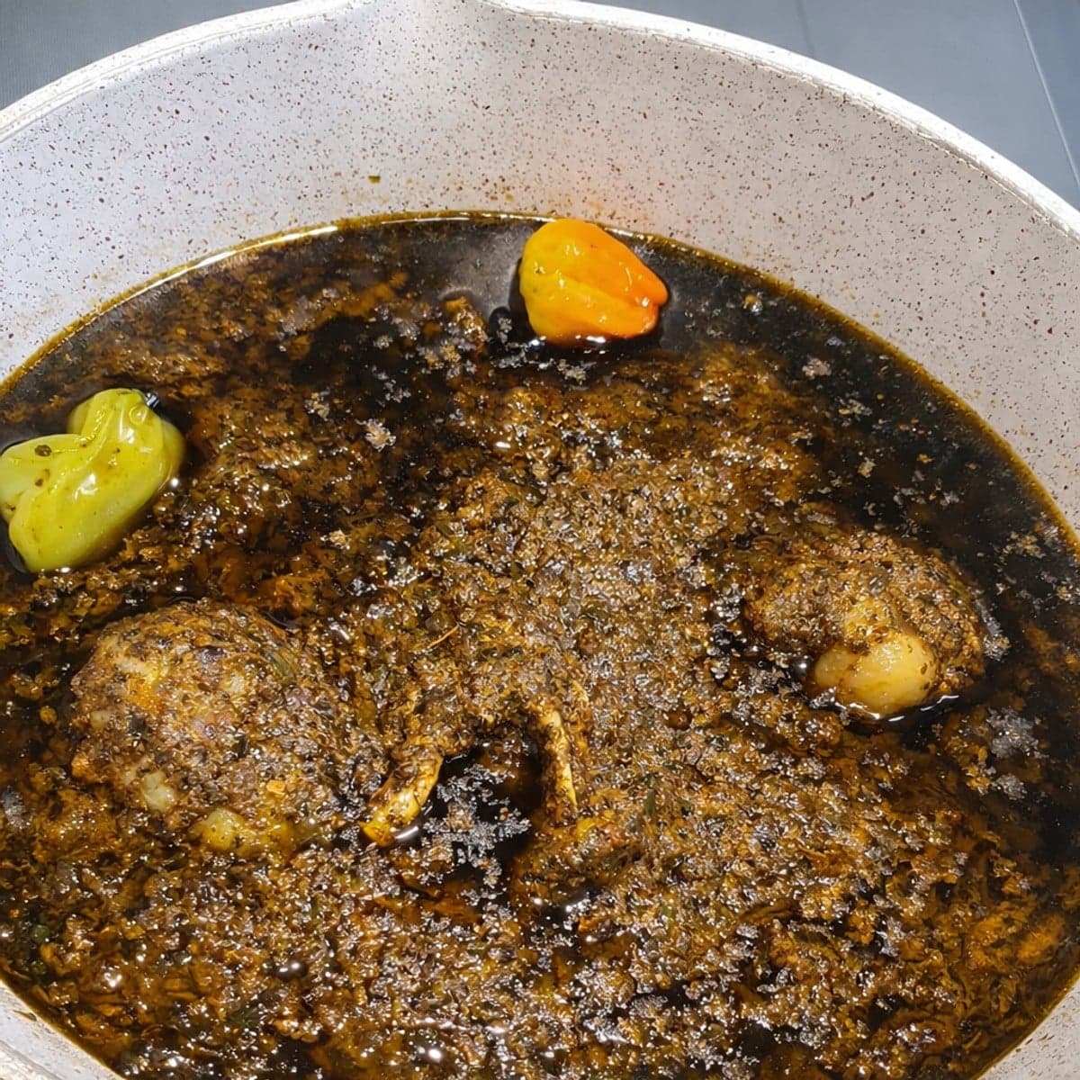 Sauce feuilles de manioc : recette congolaise facile