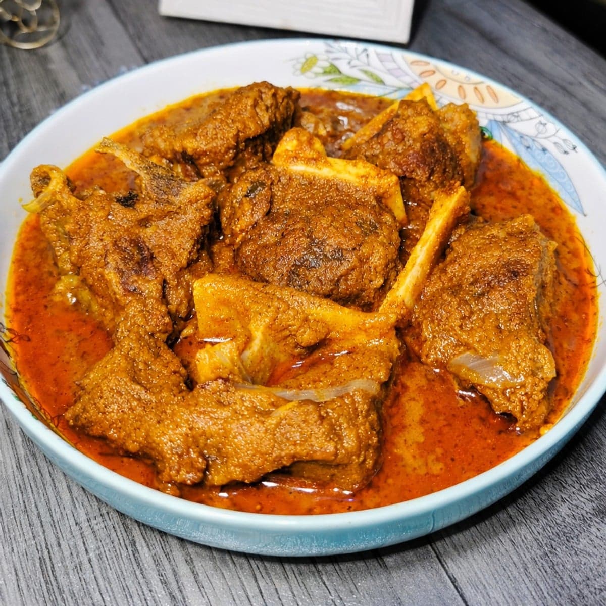Sauce Graine avec Viande de Bœuf : Un Délice Riche et Savoureux