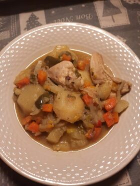 Bouillon de pommes de terre au poulet