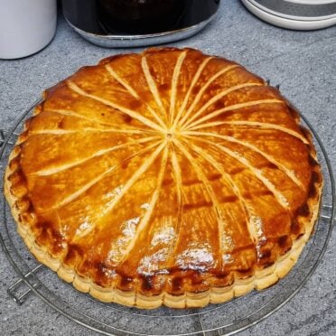 Galette des Rois à la frangipane : croustillante, dorée & irrésistible !