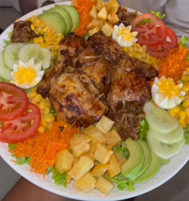 🥗🔥 Salade Africaine Hyper Gourmande 🍗✨